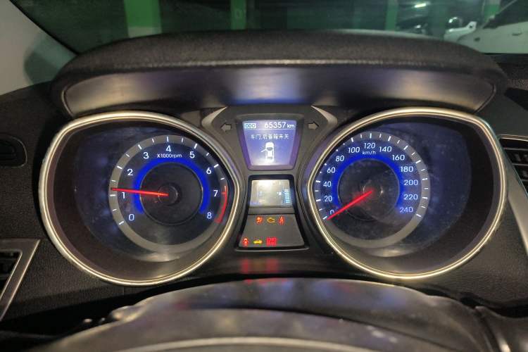 Used Hyundai Elantra (5th Generation / Langdong) 2015 1.6L Manual Leading Model
