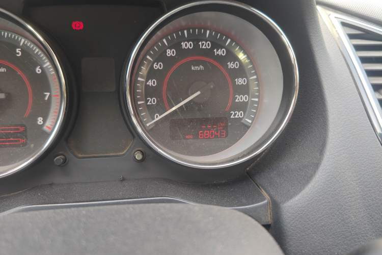 Used Bestune B50 2013 1.6L manual Comfort trim level Odometer Close Up