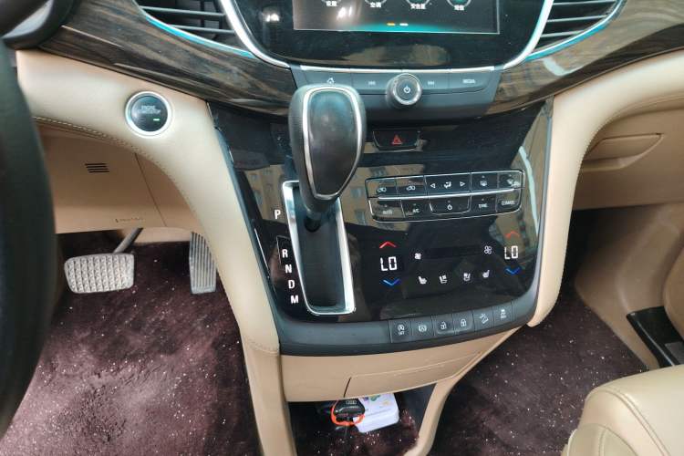 Used Buick GL8 2017 ES 28T Flagship Model China V Standard
