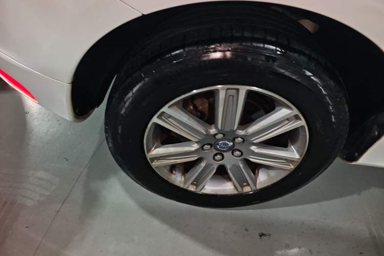 Used Volvo XC60 2017 T5 AWD Smart Upgrade Edition
