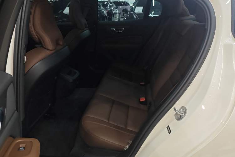 Used Volvo S60 2025 B4 Zhiyi Luxury Edition Left Rear Seat