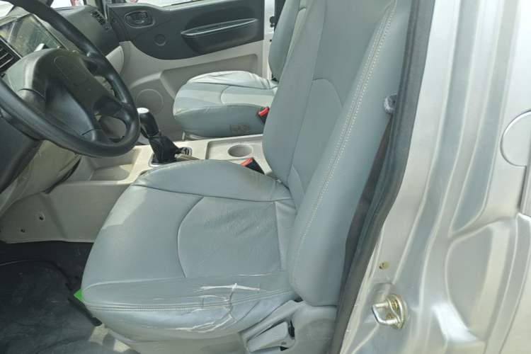 Used FORTHING Lingzhi 2016 M3L 1.6L 7-Seater Standard Model
