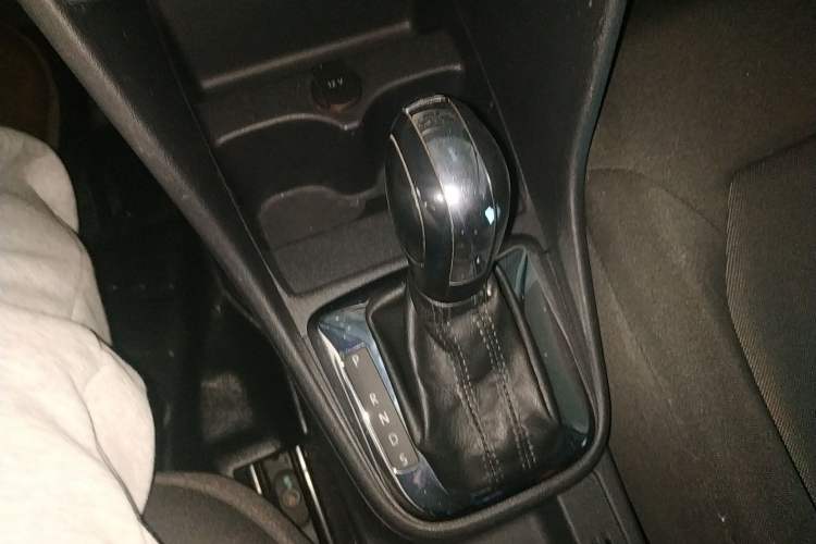 Used Volkswagen Jetta 2015 1.6L Automatic Fashion Model