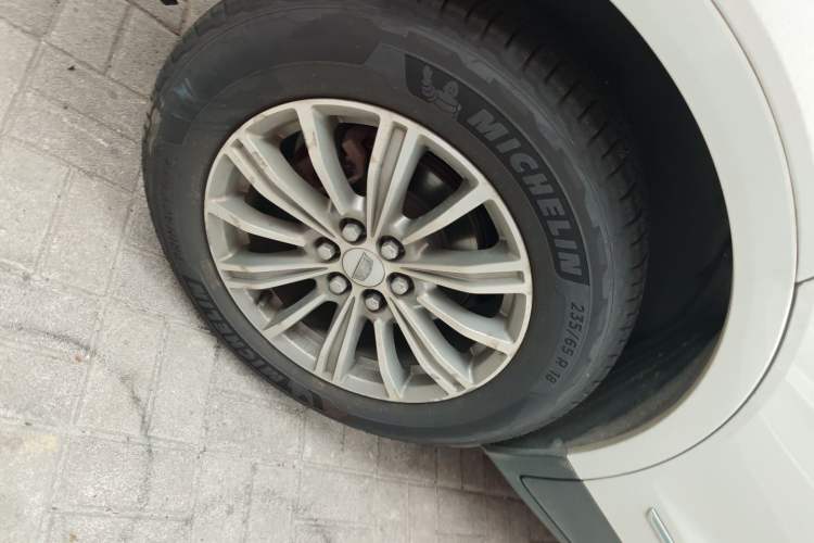 Used Cadillac XT5 2018 25T Luxury Model