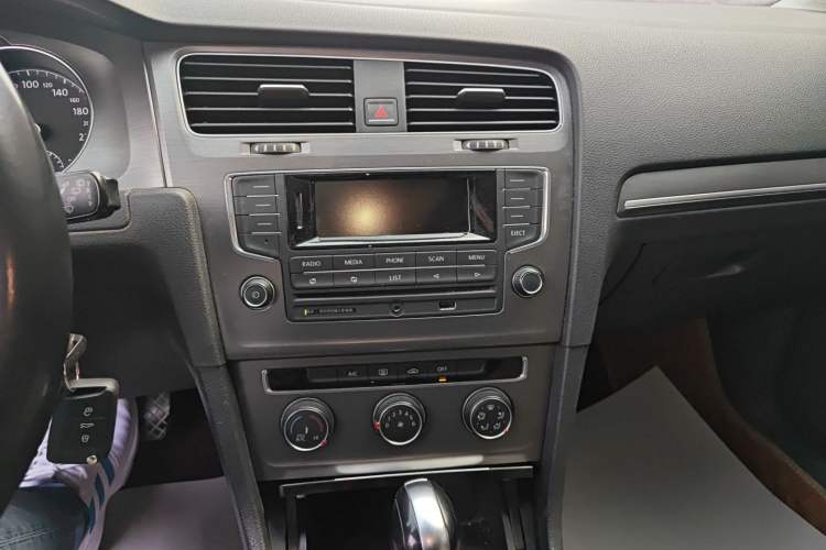 Used Volkswagen Golf 2015 1.6L Automatic Comfort Model