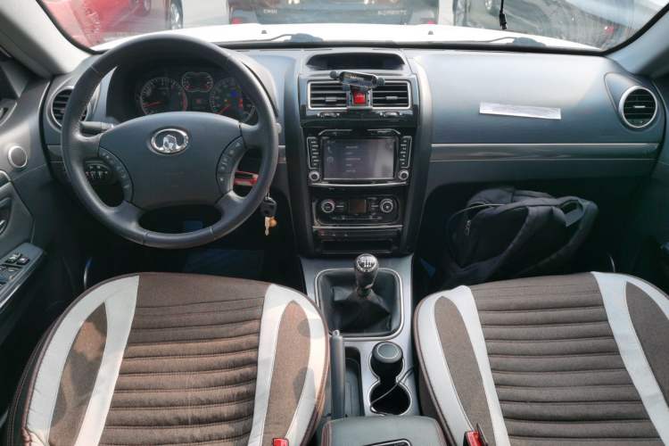 Used Haval H5 Classic 2013 Zhizun Edition 2.0T Manual 4x4 Prestige Model
