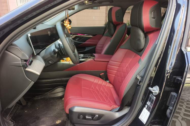 Used BMW 5 Series 2024 530Li Luxury Package Premium Edition Left Front Seat