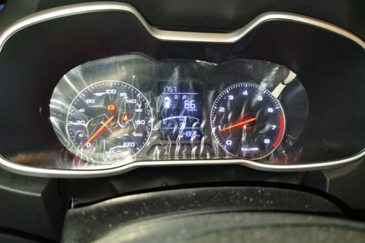 Used MG ZS 2020 Global Bestseller with 1.5L Engine Manual Transmission and a Massive 65-Inch Panoramic Sunroof Version Instrument Cluster