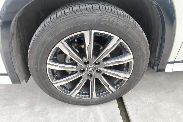 Used CHANGAN CS75 PLUS 2023 3rd Generation 1.5T Automatic Prestige Model
