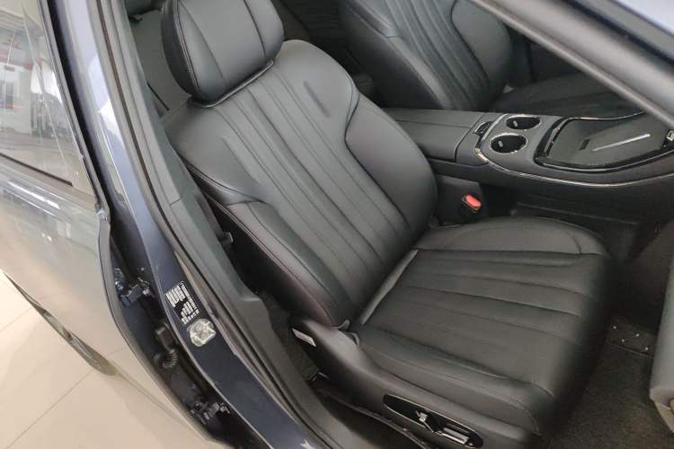 Used AION V 2026 Model Aion Tyrannosaurus Family Edition 650 Zhihao Edition Right Front Seat