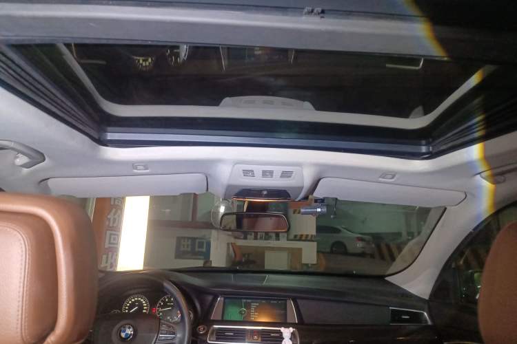 Used BMW 5 Series GT 2011 535i Elegant Edition Headliner