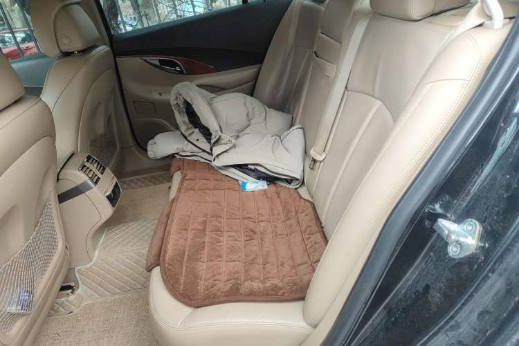 Used Buick LaCrosse 2011 2.4L SIDI Luxury Edition