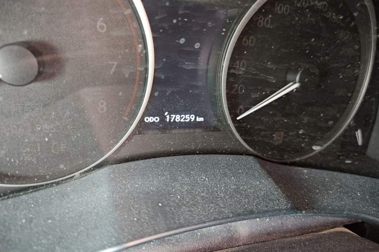 Used Lexus ES 2013 300h Elite Edition