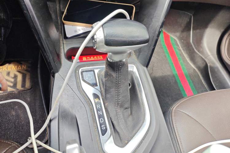 Used GAC Trumpchi GS4 2017 200T G-DCT Two-Wheel Drive Elite Edition Gear Lever