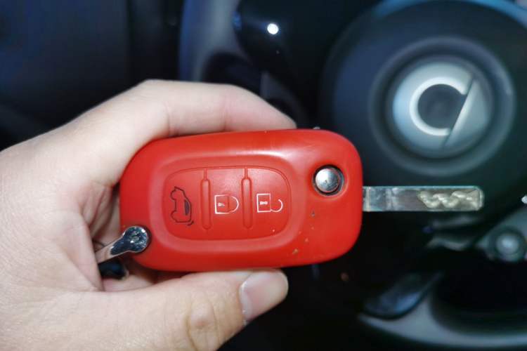 Used smart fortwo 2015 1.0L 52 kW hardtop Dynamic version