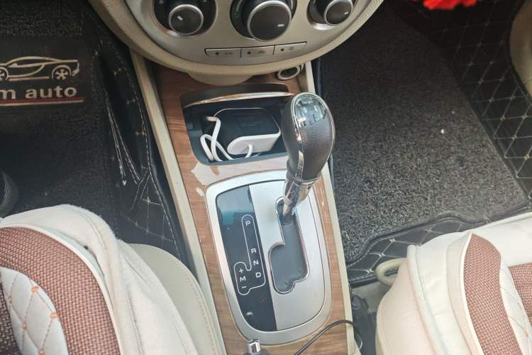 Used Buick Excelle 2015 1.5L Automatic Classic Model
