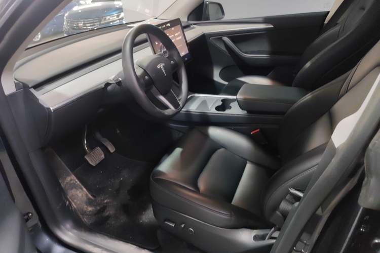 Used Tesla Model Y 2024 Rear-Wheel-Drive Version