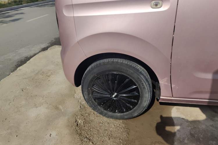 Used Geely Galaxy Panda 2023 Panda Mini 200km Endurance Bear Left Front Wheel Hub