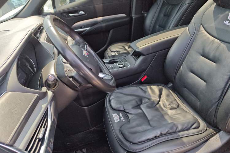 Used Cadillac XT4 2021 28T Two-Wheel Drive Luxury Version Left Front Seat