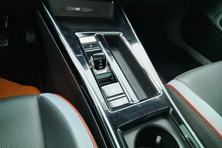 Used Volkswagen Lamando 2022 Lavida L 280TSI DSG Cool & Spicy Edition
