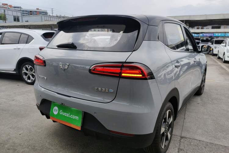 Used Wuling Bingo PLUS 2024 401 km Range 5-Seater Version Rear Right 45 Deg