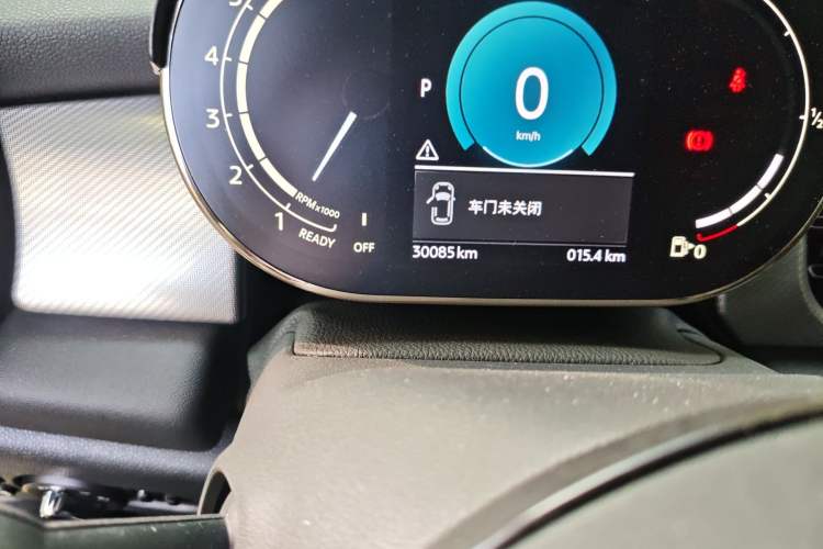 Used MINI 2022 2.0T COOPER S CABRIO Classic Edition Odometer Close Up