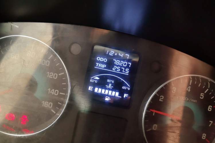 Used Jinbei New Hiace S 2018 1.5L Wealth Edition DLCG14 Odometer Close Up