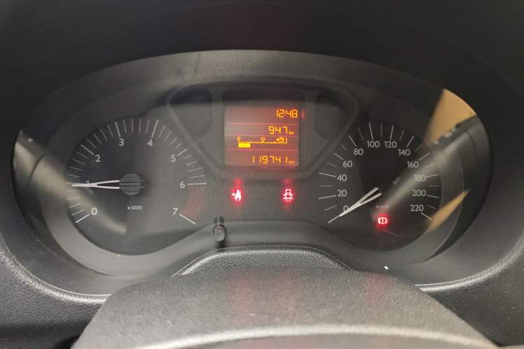 Used Citroen Elysee 2014 1.6L Manual Fashion Edition
