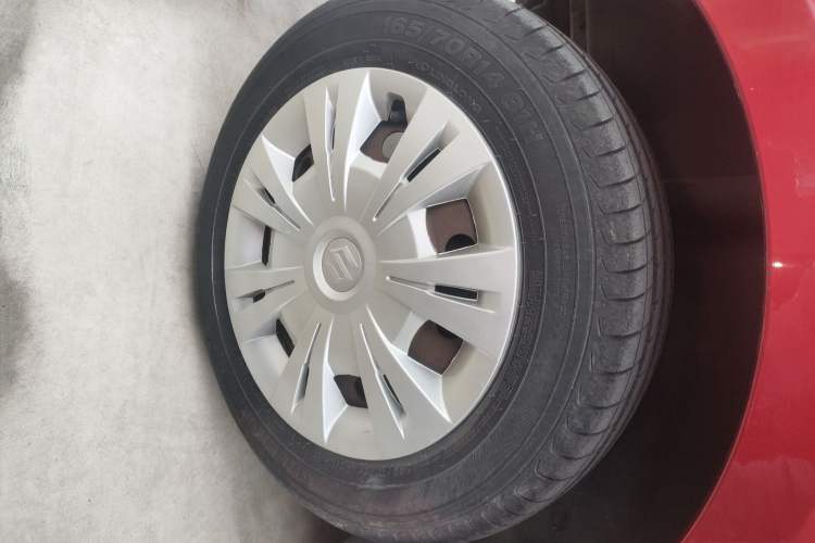 Used Suzuki Swift 2014 1.3L Manual Standard Edition Right Rear Wheel Hub