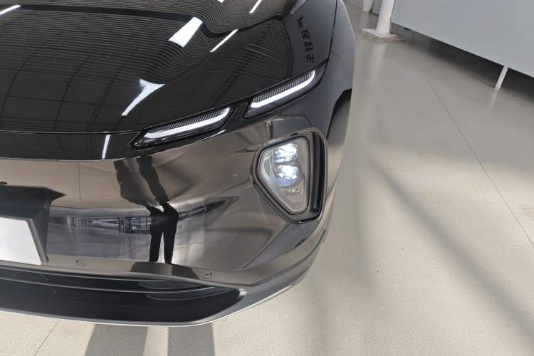 Used Nio EC6 2024 75 kWh