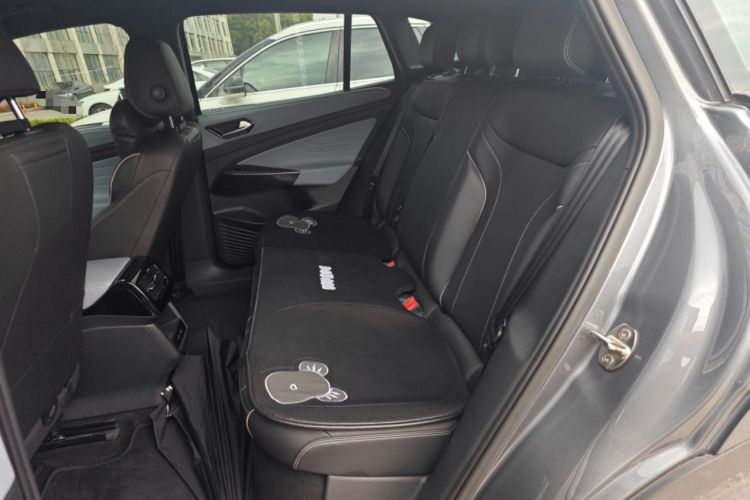 Used Volkswagen ID.4 X 2025 Smart Version Pure & Intelligent Enjoyment Edition Left Rear Seat