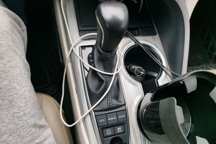 Used Toyota Camry 2018 Dual-Engine 2.5HQ Flagship Edition Gear Lever