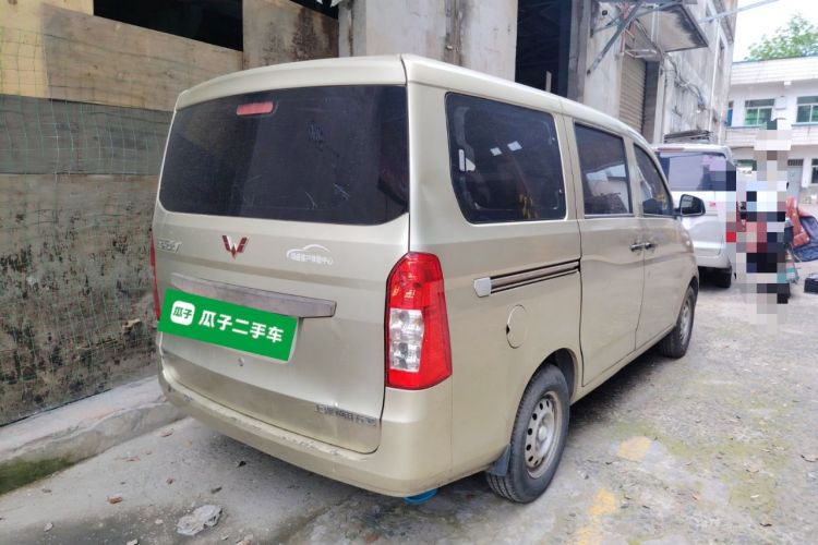 Used Wuling Rongguang V 2015 1.5L Practical Version Rear Right 45 Deg