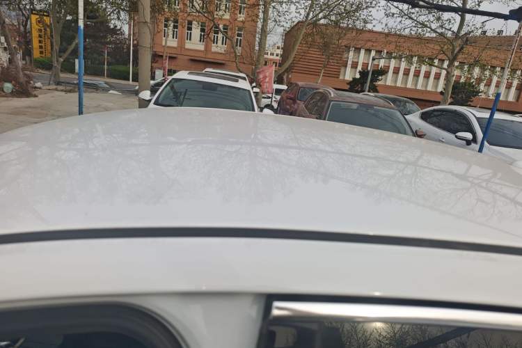 Used Hongqi E-QM5 2022 431 km Charge & Enjoy Edition
