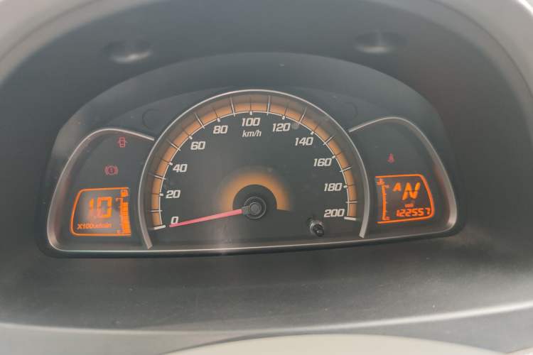 Used Chevrolet Sail 2013 Hatchback 1.2L AMT Ideal Edition Instrument Cluster