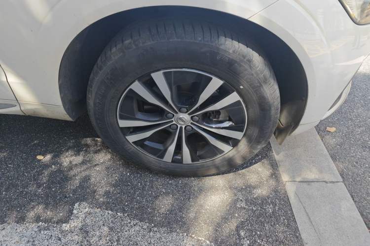 Used Volvo XC60 2023 B5 4x4 Smart Luxury Edition