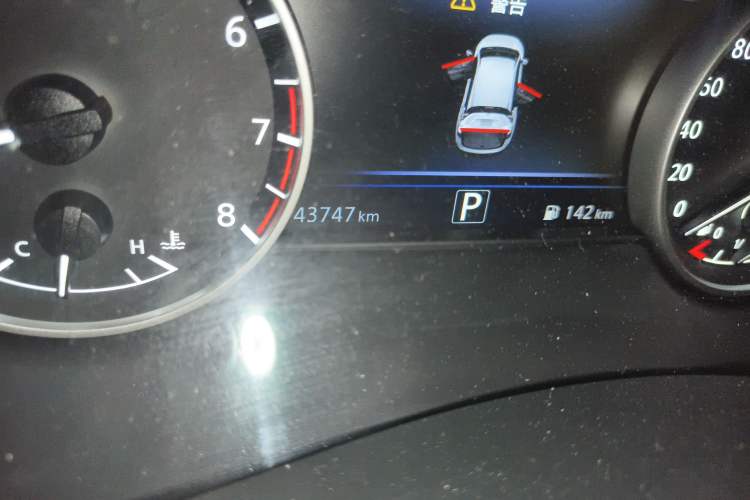 Used Nissan Murano 2021 2.5L XL Two-Wheel Drive Smart Connect Luxury Edition Odometer Close Up