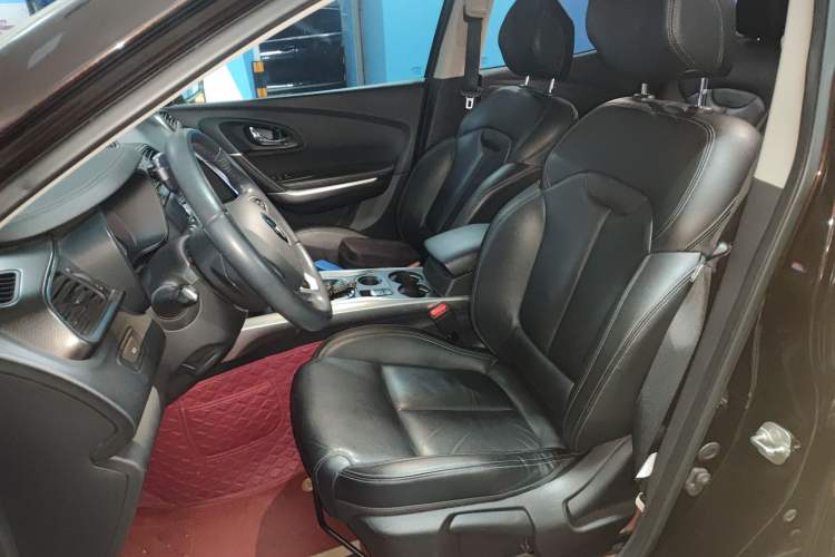 Used Renault Kadjar 2016 2.0L Two-Wheel-Drive Luxury Edition Left Front Seat