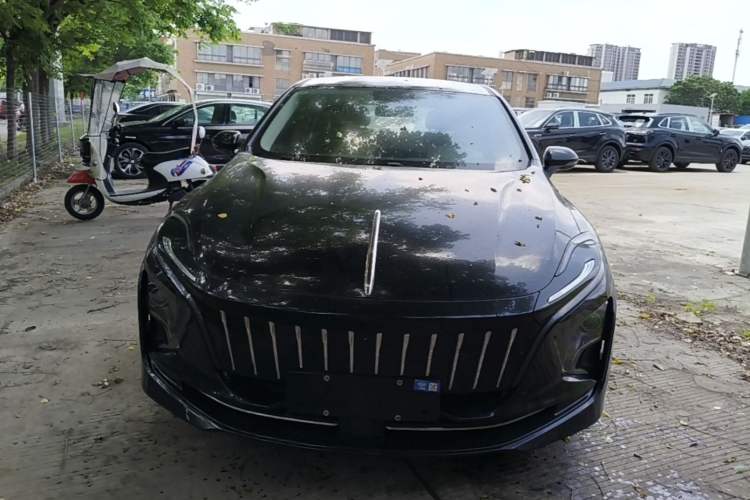 Used Hongqi E-QM5 2023 Base Travel Edition
