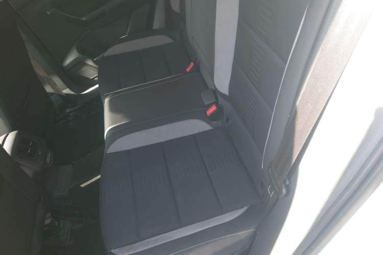 Used Volkswagen T-ROC 2018 280TSI DSG Two-Wheel Drive Advanced Version China V Emission Standard