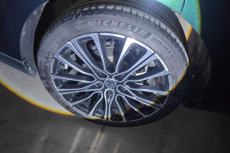 Used MG 7 2023 2.0T Automatic Hunter Luxury Edition Right Rear Wheel Hub