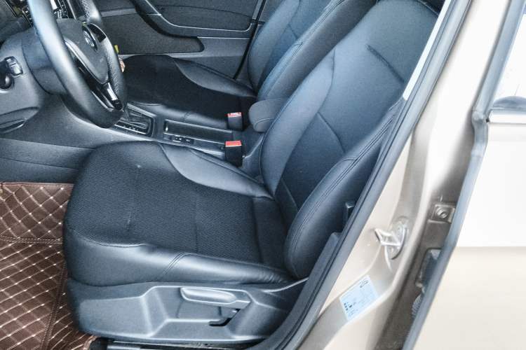 Used Volkswagen Golf 2015 1.4TSI Automatic Comfort Model
