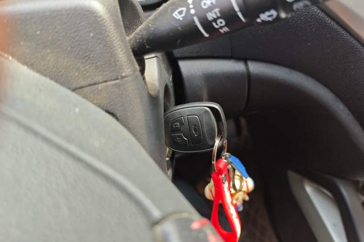 Used CHANGAN CS35 2014 1.6L Manual Luxury Model China IV Standard
