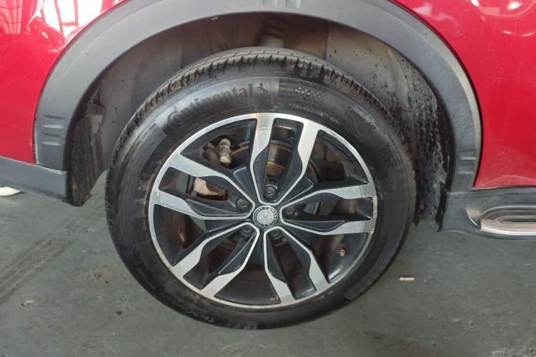 Used Roewe RX5 2017 20T Two-Wheel Drive Automatic Internet Elite Edition
