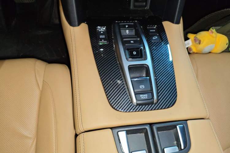 Used Honda UR-V 2020 370TURBO Two-Wheel Drive Luxury Edition Gear Lever