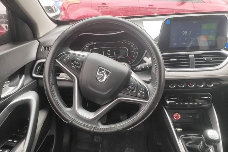 Used Baojun 510 2017 1.5L Manual Fashion Model