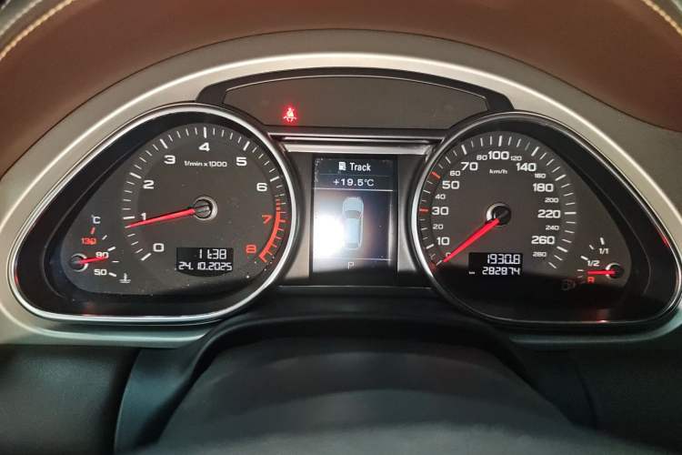 Used Audi Q7 2014 35 TFSI Exclusive Edition Instrument Cluster