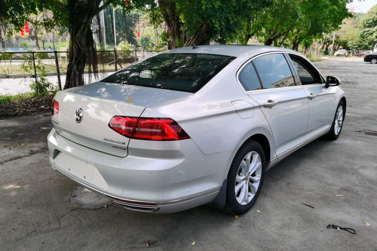 Used Volkswagen Magotan 2019 330TSI DSG Luxury Version China VI Standard