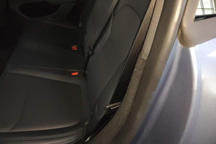 Used Tesla Model Y 2025 Rear-Wheel Drive First Edition Left Rear Seat