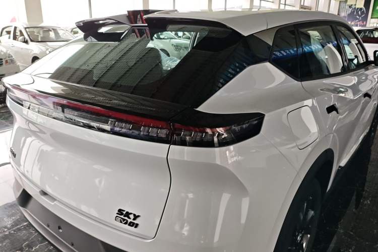 Used Dongfeng Aeolus SKY EV01 2025 530 km AIR Elite Edition
